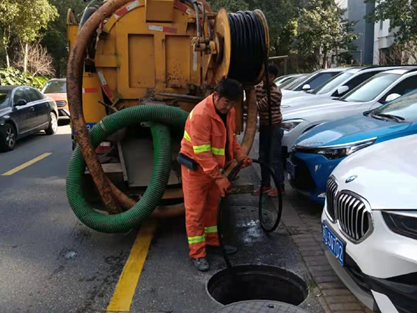 泉山排污管道清淤